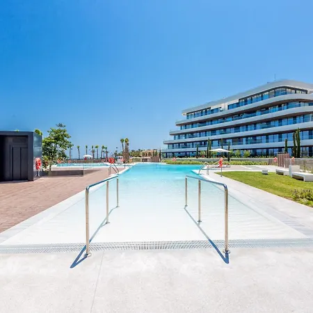 Vivi Homes - Rembrandt Pool, Sauna, Gym & Sea View 托雷莫利诺斯