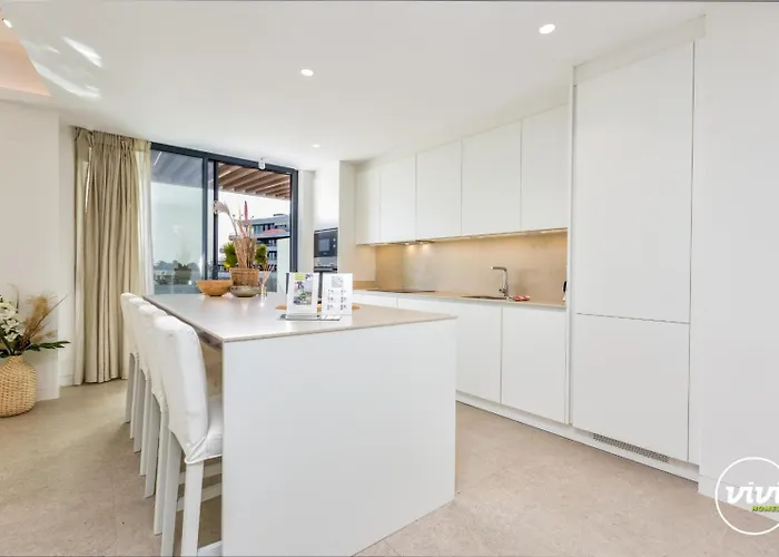 Vivi Homes - Rembrandt Pool, Sauna, Gym & Sea View Апартаменты Торремолинос