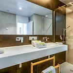 Lejlighed Vivi Homes - Rembrandt Pool, Sauna, Gym & Sea View Torremolinos