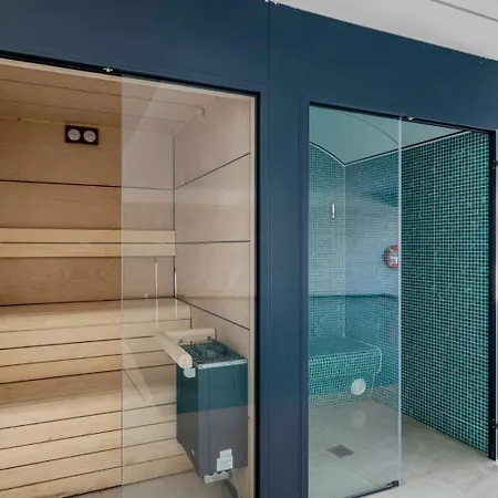 Vivi Homes - Rembrandt Pool, Sauna, Gym & Sea View Lägenhet Torremolinos