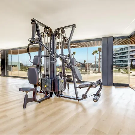 Vivi Homes - Rembrandt Pool, Sauna, Gym & Sea View Apartment *