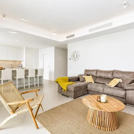 דירה Vivi Homes - Rembrandt Pool, Sauna, Gym & Sea View *