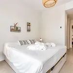 Vivi Homes - Rembrandt Pool, Sauna, Gym & Sea View شقة *