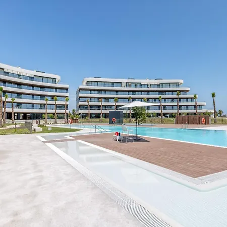 Vivi Homes - Rembrandt Pool, Sauna, Gym & Sea View Торремолінос